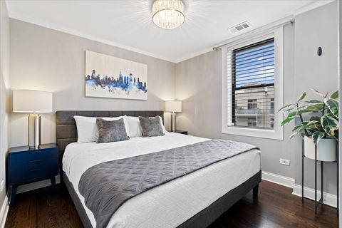 Tiny photo for 4144 N Sheridan Road #407, Chicago, IL 60613 (MLS # 12457960)