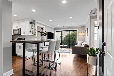 Tiny photo for 4144 N Sheridan Road #407, Chicago, IL 60613 (MLS # 12457960)