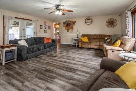 Tiny photo for 816 S ELM Street, Sesser, IL 62884 (MLS # EB460308)