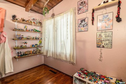 Tiny photo for 816 S ELM Street, Sesser, IL 62884 (MLS # EB460308)