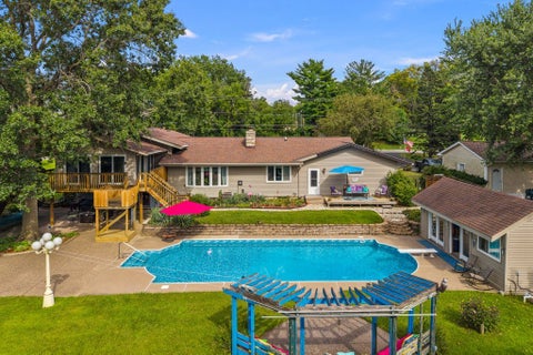 Tiny photo for 3020 Wisconsin Avenue, Davenport, IA 52806 (MLS # 12737105)