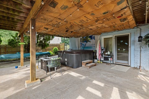 Tiny photo for 3020 Wisconsin Avenue, Davenport, IA 52806 (MLS # 12737105)