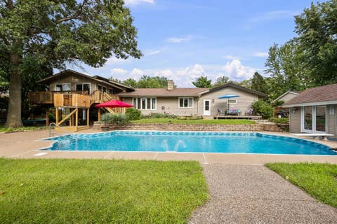 Tiny photo for 3020 Wisconsin Avenue, Davenport, IA 52806 (MLS # 12737105)