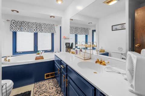 Tiny photo for 3020 Wisconsin Avenue, Davenport, IA 52806 (MLS # 12737105)