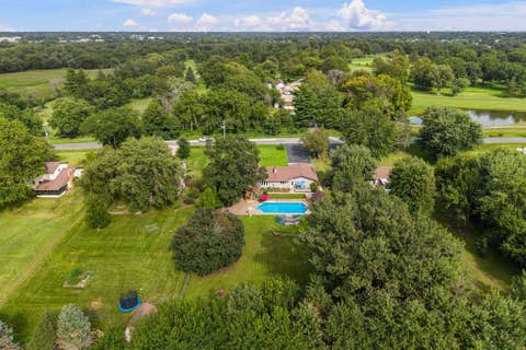 Tiny photo for 3020 Wisconsin Avenue, Davenport, IA 52806 (MLS # 12737105)