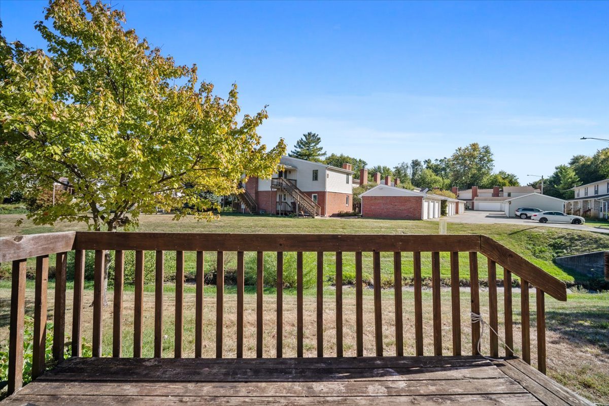 Normal, Illinois 61761, United States, 2 Bedrooms Bedrooms, ,2 BathroomsBathrooms,Residential,Active,226417