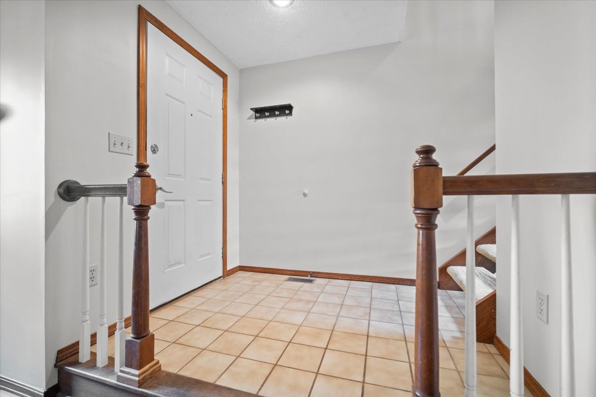 Normal, Illinois 61761, United States, 2 Bedrooms Bedrooms, ,2 BathroomsBathrooms,Residential,Active,226417