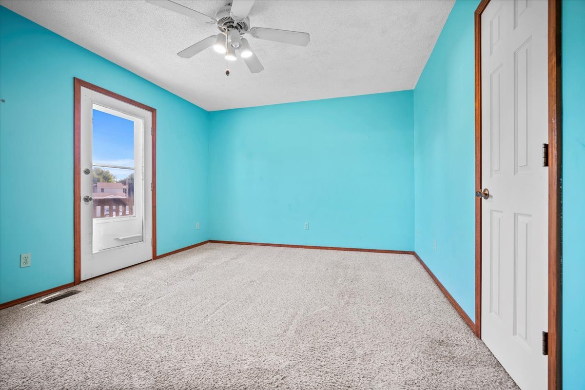 Normal, Illinois 61761, United States, 2 Bedrooms Bedrooms, ,2 BathroomsBathrooms,Residential,Active,226417