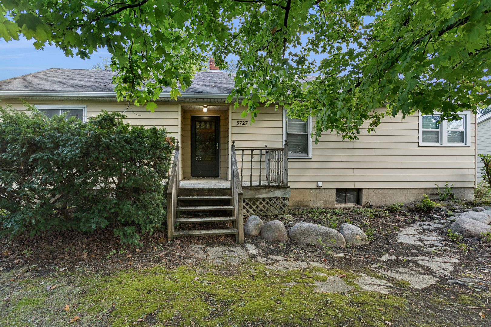 5727 Woodward Avenue