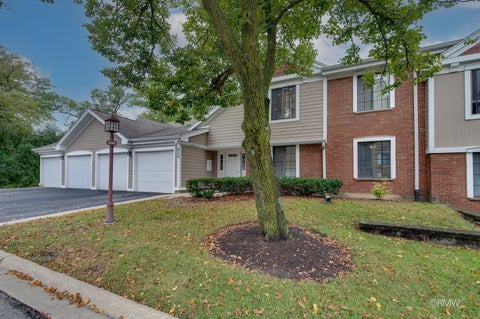 Photo of 404 Sandalwood Lane #A2, Schaumburg, IL 60193 (MLS # 12765577)
