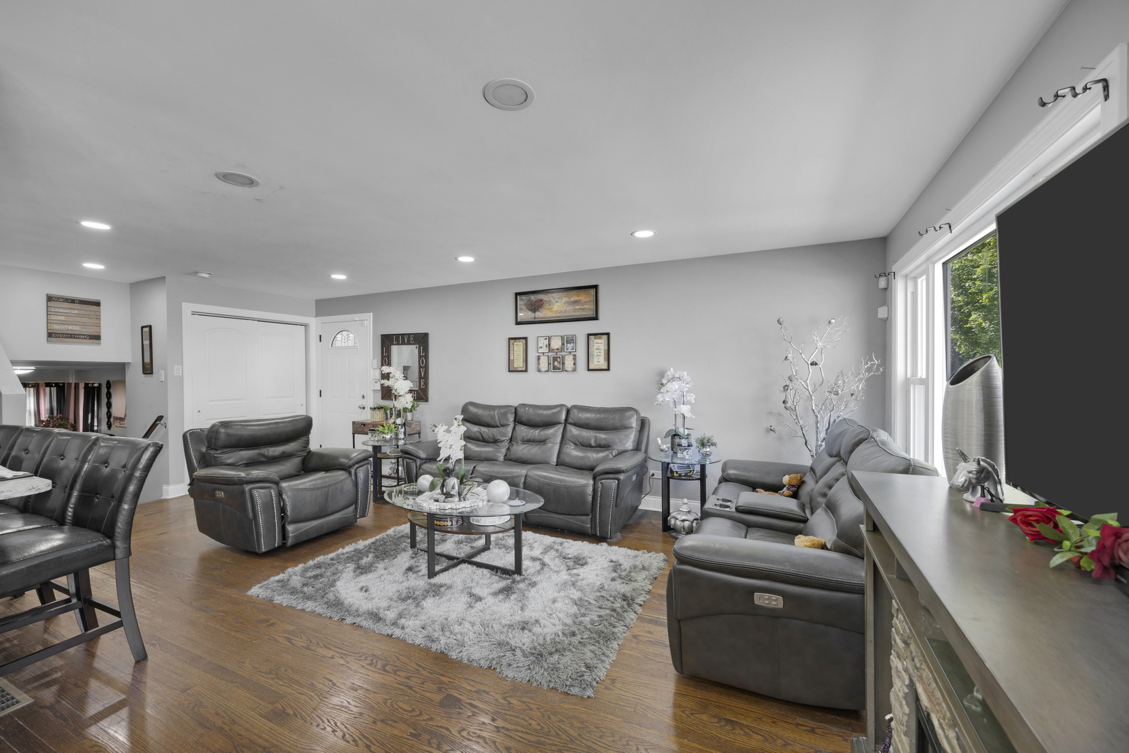 10013 S Merrill Avenue