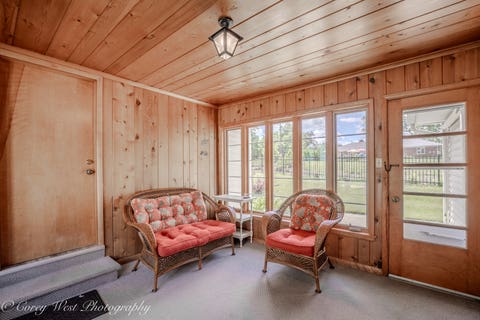 Tiny photo for 801 Lawnwood Avenue, DeKalb, IL 60115 (MLS # 12668188)