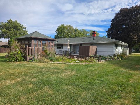 Tiny photo for 7544 La Maine Drive, Rockford, IL 61103 (MLS # 12494266)