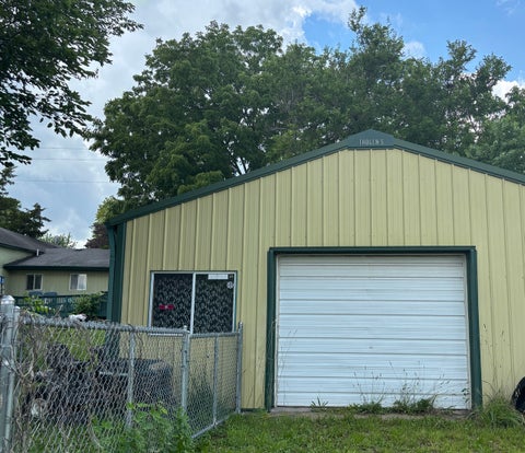 Tiny photo for 3001 Garfield Street, Clinton, IA 52732 (MLS # 12690745)