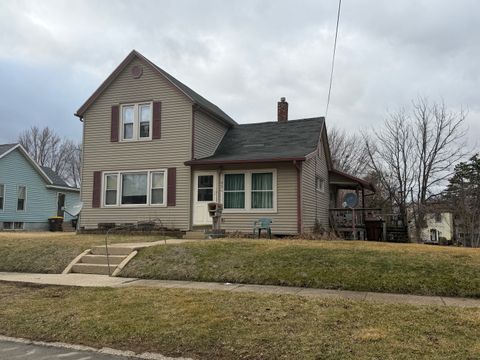 Photo of 934 E Garden Street, Freeport, IL 61032 (MLS # 12594506)