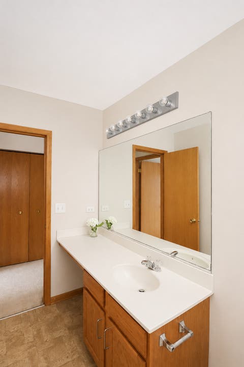 Tiny photo for 1904 Cobblestone Drive, Carpentersville, IL 60110 (MLS # 12680039)