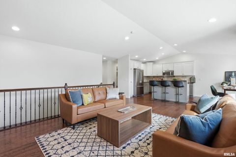 Tiny photo for 5767 EVERGREEN Place, Bettendorf, IA 52722 (MLS # QC4267604)