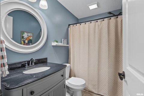 Tiny photo for 5767 EVERGREEN Place, Bettendorf, IA 52722 (MLS # QC4267604)