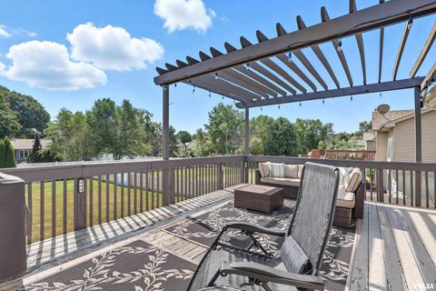 Tiny photo for 5767 EVERGREEN Place, Bettendorf, IA 52722 (MLS # QC4267604)