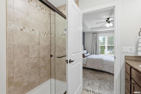 Tiny photo for 5767 EVERGREEN Place, Bettendorf, IA 52722 (MLS # QC4267604)