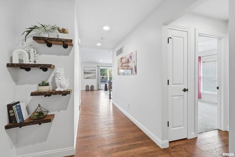 Tiny photo for 5767 EVERGREEN Place, Bettendorf, IA 52722 (MLS # QC4267604)