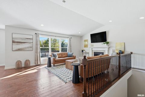 Tiny photo for 5767 EVERGREEN Place, Bettendorf, IA 52722 (MLS # QC4267604)