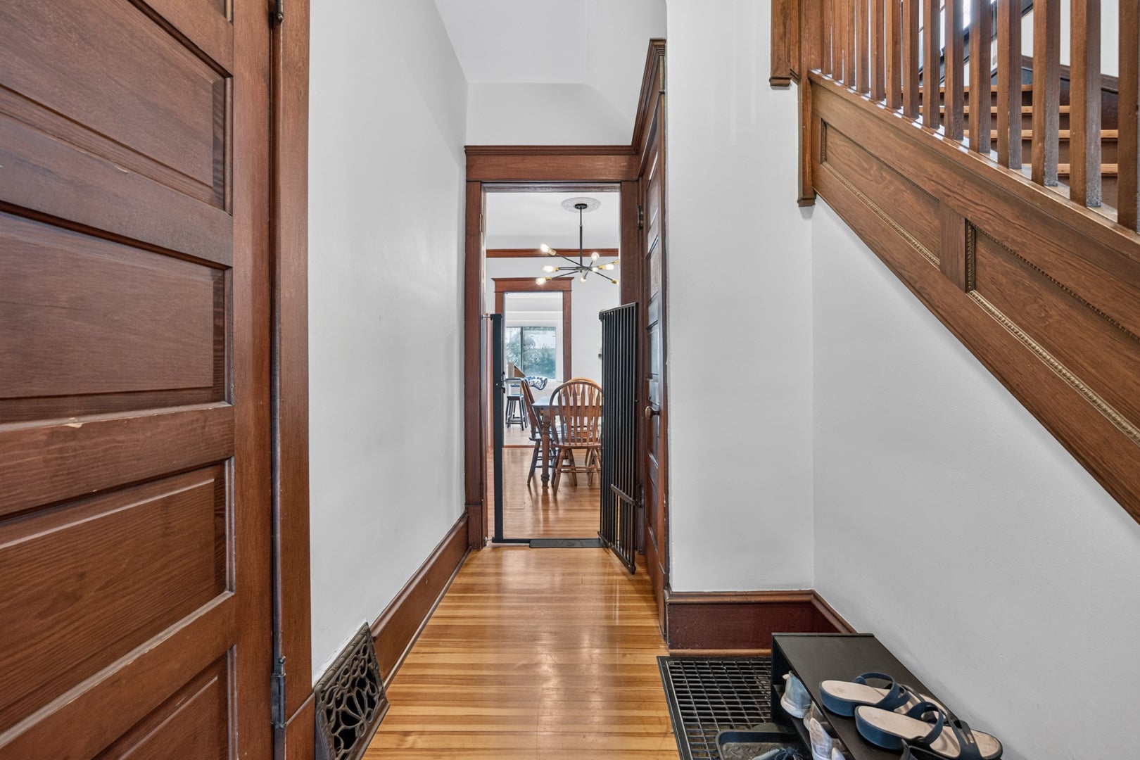 614 W Oakland Avenue