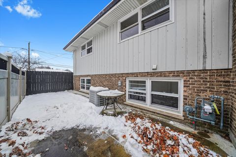 Tiny photo for 8939 Melvina Avenue, Oak Lawn, IL 60453 (MLS # 12528568)