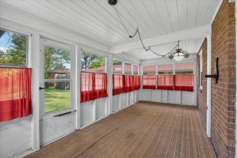 Tiny photo for 911 21st Street, Rockford, IL 61108 (MLS # 12691968)