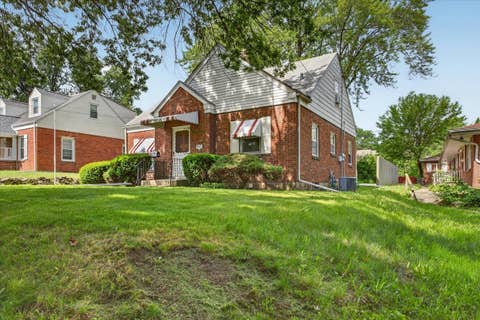 Tiny photo for 911 21st Street, Rockford, IL 61108 (MLS # 12691968)