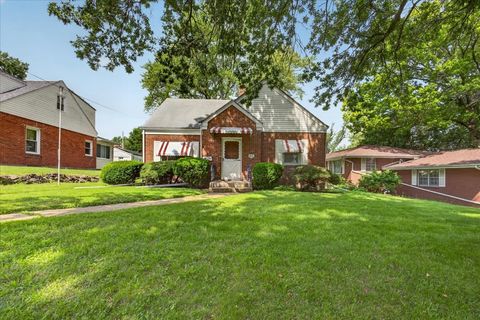 Tiny photo for 911 21st Street, Rockford, IL 61108 (MLS # 12691968)
