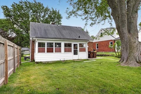 Tiny photo for 911 21st Street, Rockford, IL 61108 (MLS # 12691968)