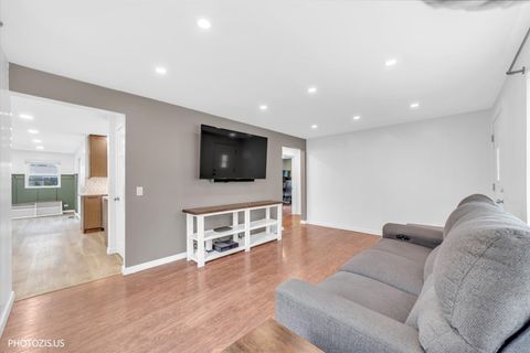 Tiny photo for 152 Pearl Street, Cary, IL 60013 (MLS # 12611726)