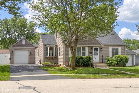 Photo of 152 Pearl Street, Cary, IL 60013 (MLS # 12611726)