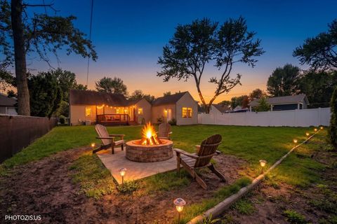 Tiny photo for 152 Pearl Street, Cary, IL 60013 (MLS # 12611726)