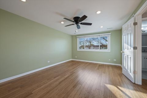 Tiny photo for 709 Lakeside Circle Drive, Wheeling, IL 60090 (MLS # 12572834)