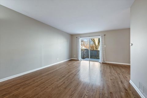 Tiny photo for 709 Lakeside Circle Drive, Wheeling, IL 60090 (MLS # 12572834)