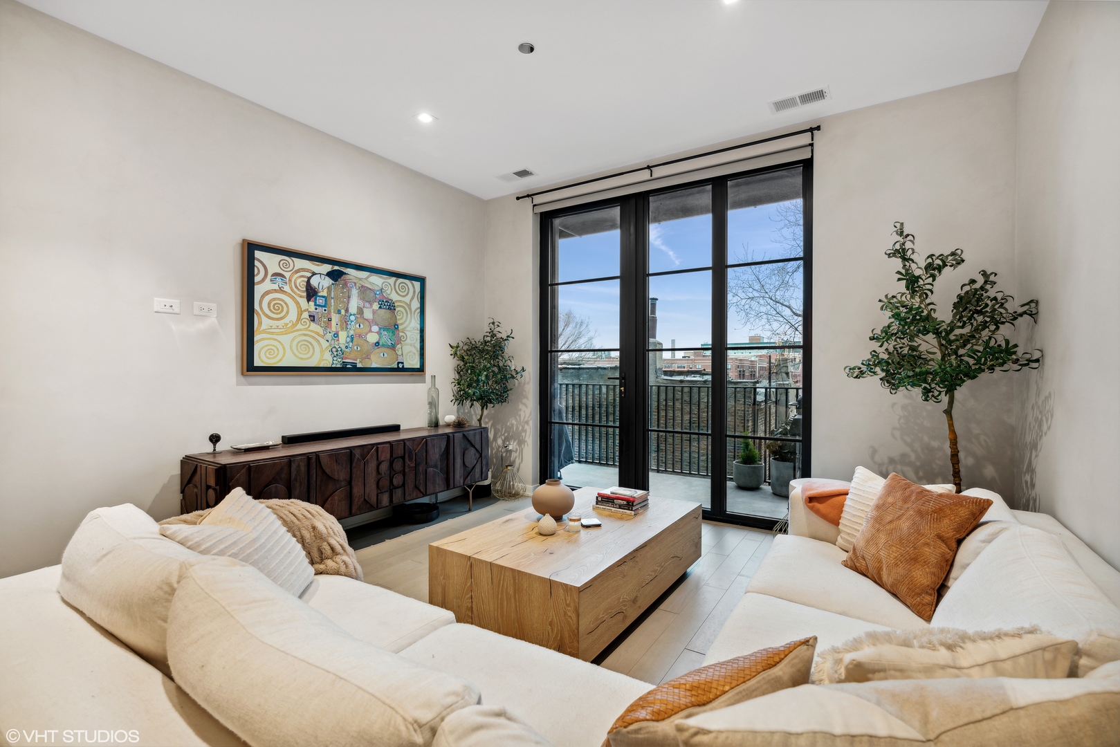 1400 W Monroe Street 4C