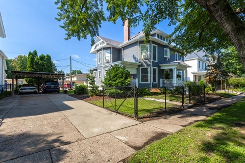 Tiny photo for 511 Kirkwood Boulevard, Davenport, IA 52803 (MLS # 12712004)