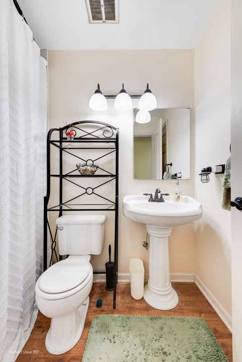 Tiny photo for 565 Emerson Circle, Bolingbrook, IL 60440 (MLS # 12523203)