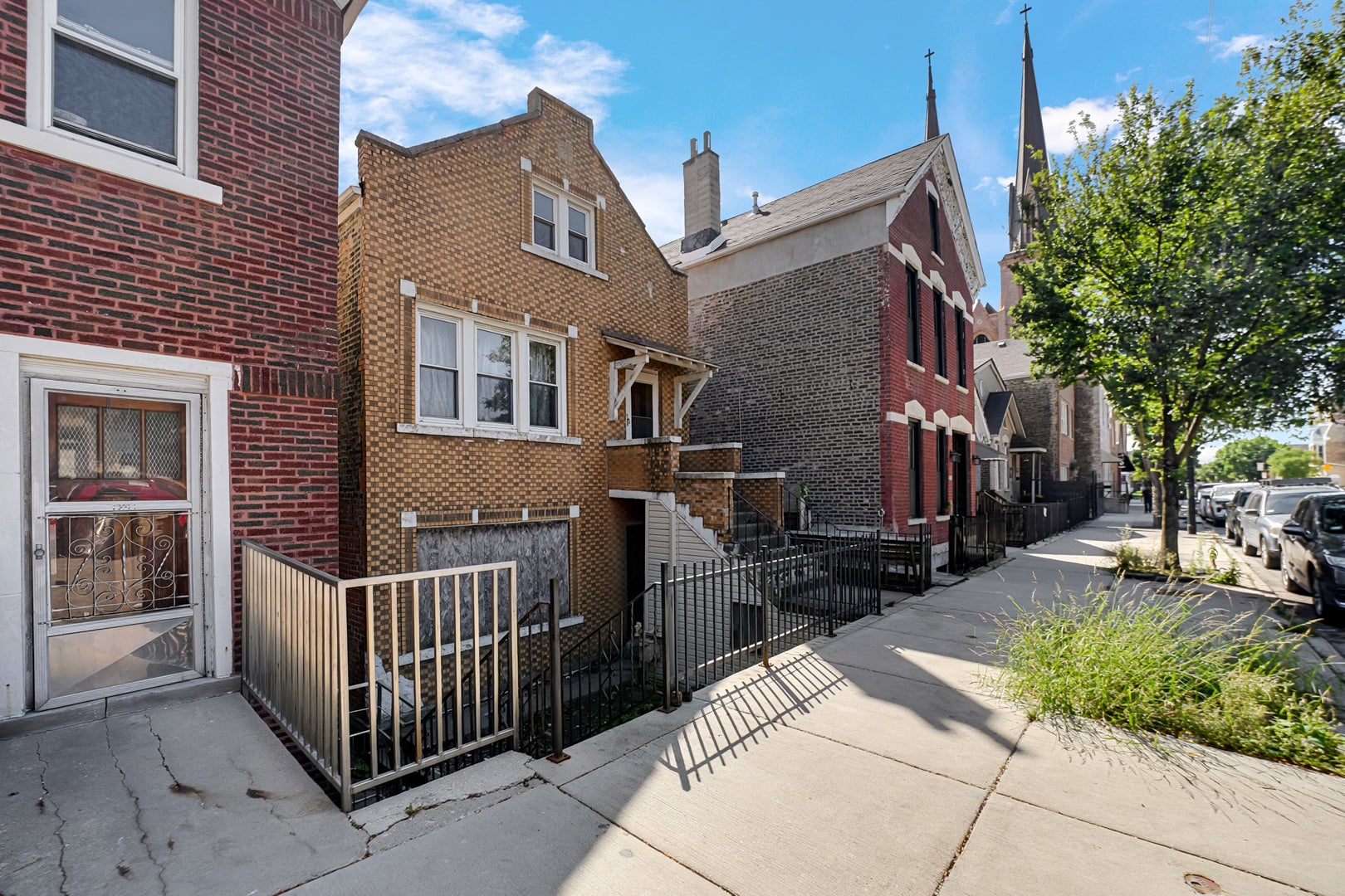 2041 W 22nd Place