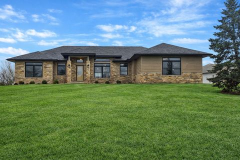 Photo of 1979 Red Oak Lane, Spring Grove, IL 60081 (MLS # 12563198)