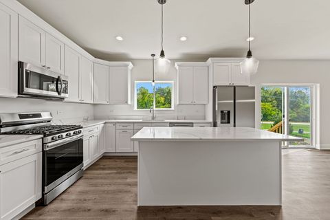 Tiny photo for 715 Fox Trail Terrace, Cary, IL 60013 (MLS # 12486704)