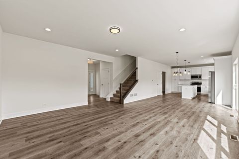 Tiny photo for 715 Fox Trail Terrace, Cary, IL 60013 (MLS # 12486704)