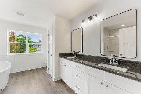 Tiny photo for 715 Fox Trail Terrace, Cary, IL 60013 (MLS # 12486704)