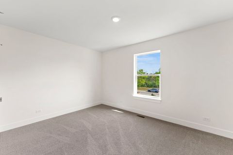 Tiny photo for 715 Fox Trail Terrace, Cary, IL 60013 (MLS # 12486704)