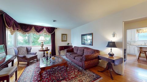 Tiny photo for 315 E Union Avenue, Wheaton, IL 60187 (MLS # 12656572)