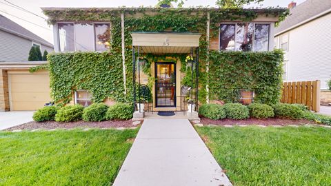 Photo of 315 E Union Avenue, Wheaton, IL 60187 (MLS # 12656572)