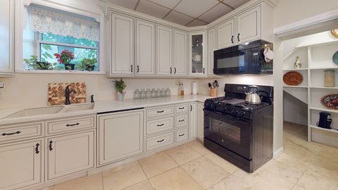 Tiny photo for 315 E Union Avenue, Wheaton, IL 60187 (MLS # 12656572)
