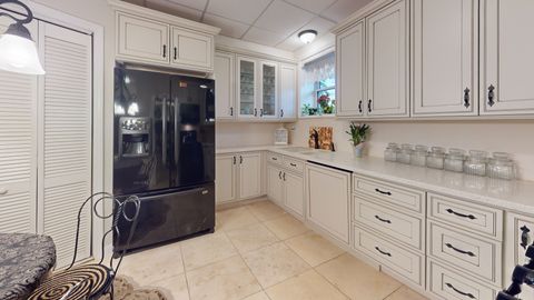 Tiny photo for 315 E Union Avenue, Wheaton, IL 60187 (MLS # 12656572)